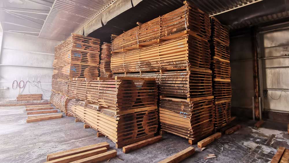 Holzlager vom Sägewerk Selle